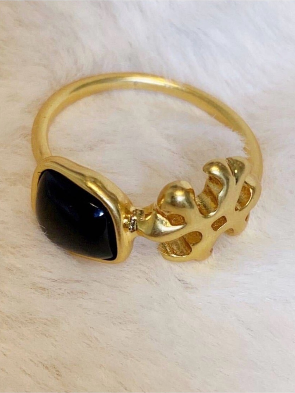 Tory Burch Logo Monogram, Black Onyx Stone Size 8 Ring AUTHENTIC